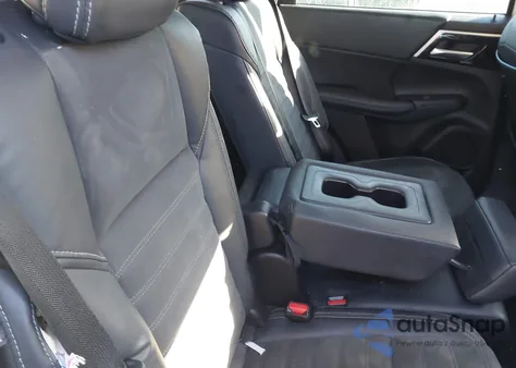 2023 Mitsubishi Outlander Se 2.5 2Wd/Se Black Edition 2Wd/Se Special Edition 2Wd из США, поврежденный, VIN JA4J3UA82PZ030446